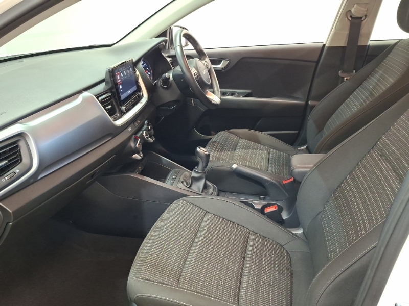 Kia Stonic 1.0T Gdi 99 2 White #5