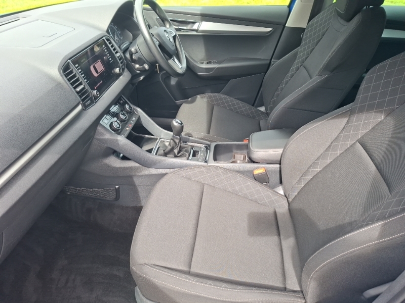 Skoda Karoq 1.0 Tsi Se Technology Blue #5