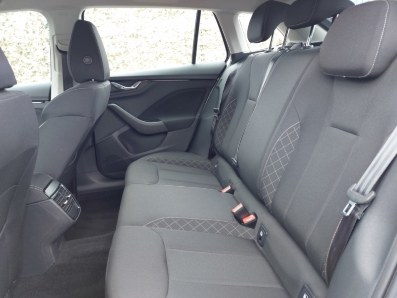 Skoda Scala 1.0 Tsi 110 Se Silver #6