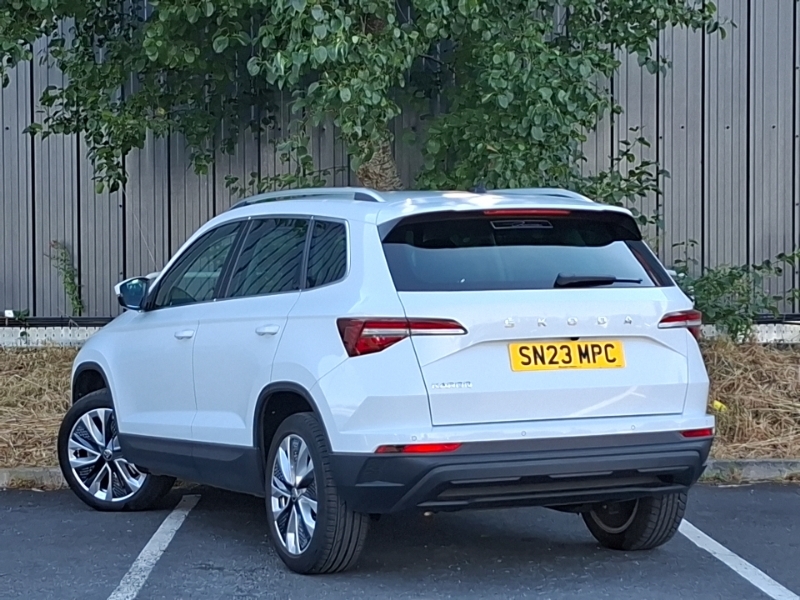 Skoda Karoq 1.5 Tsi Se L Dsg White #2