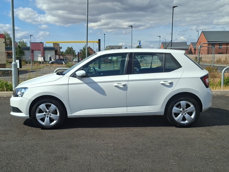 Skoda Fabia 1.2 Tsi 90 Se White #4