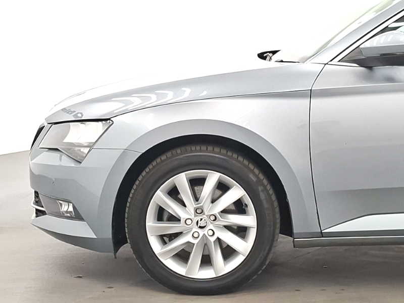 Skoda Superb 2.0 Tdi Cr 190 Se L Executive Dsg Estate White #19