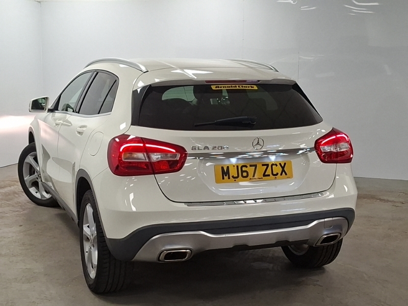 Mercedes-Benz GLA Class Gla 200 Sport White #2