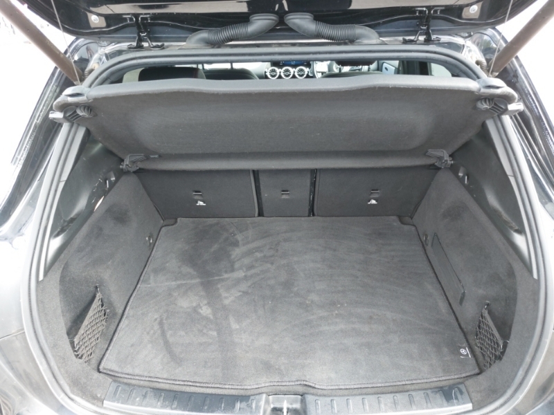 Mercedes-Benz EQA 250 140Kw Amg Line 66.5Kwh Grey #17