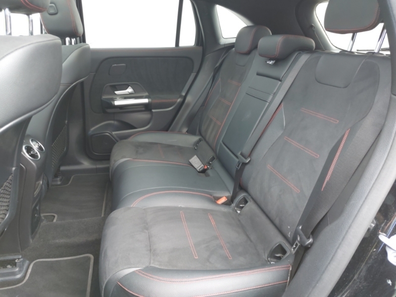 Mercedes-Benz EQA Eqa 250 140Kw Amg Line Premium 66.5Kwh Black #6