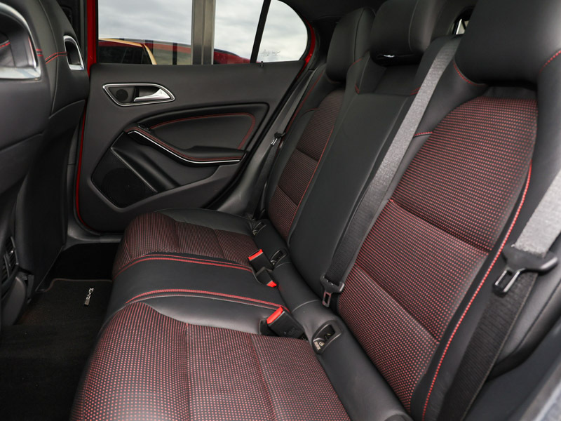 Mercedes-Benz GLA Class Gla 200 Amg Line Premium Plus Red #6