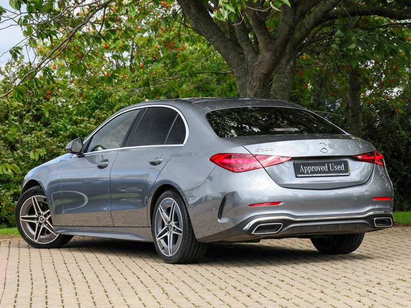 Mercedes-Benz C Class C200 Amg Line Premium 9G-tronic 2025 Black #2