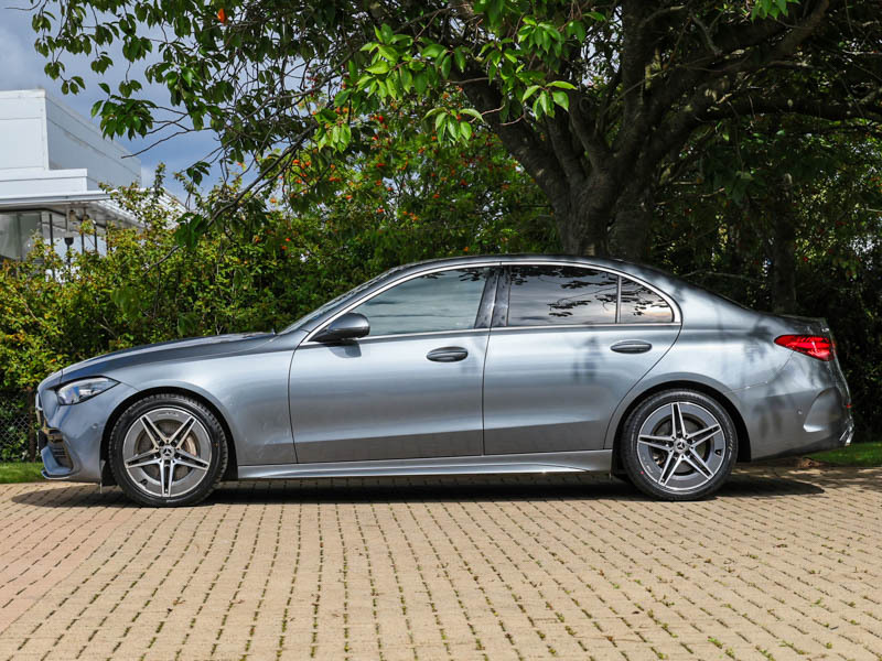 Mercedes-Benz C Class C200 Amg Line Premium 9G-tronic 2025 Black #4