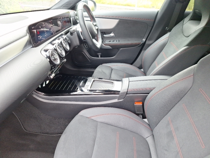 Mercedes-Benz CLA Class Cla 180 Amg Line Executive Tip Black #5