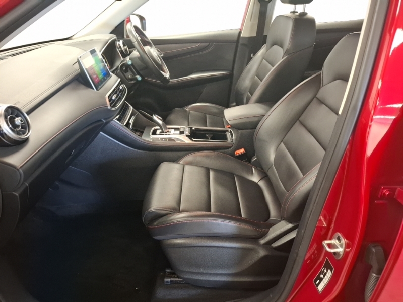 MG HS 1.5 T-gdi Excite Dct Red #5