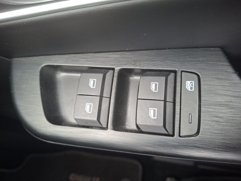 MG ZS 1.5 Hybrid Plus Trophy Suv Hybrid Red #15