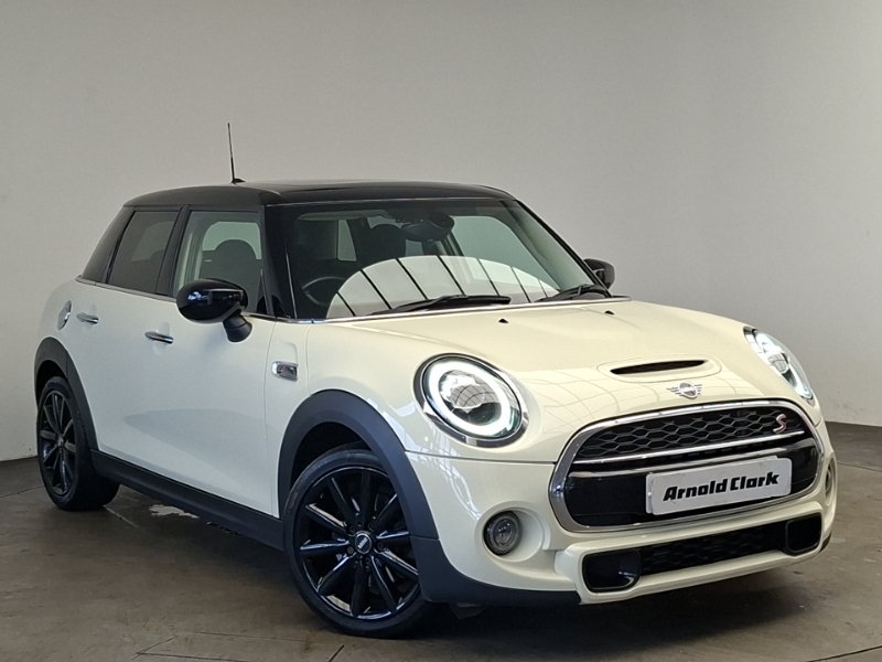 Mini Hatch 1.5 Cooper Classic Comfortnav Pack PL70OVB White