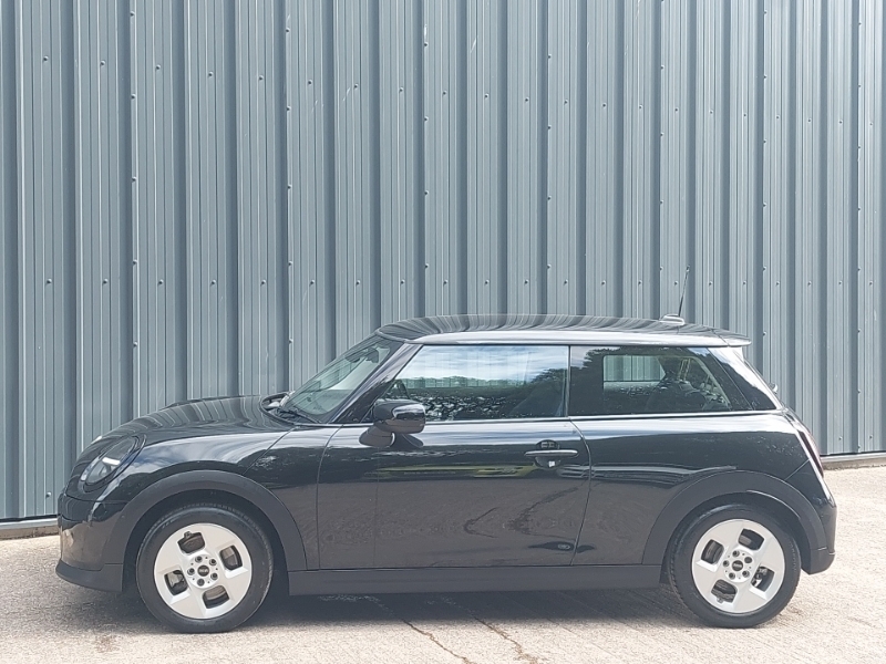 Mini Hatch 1.5 C Classic EY24OCL Black #4