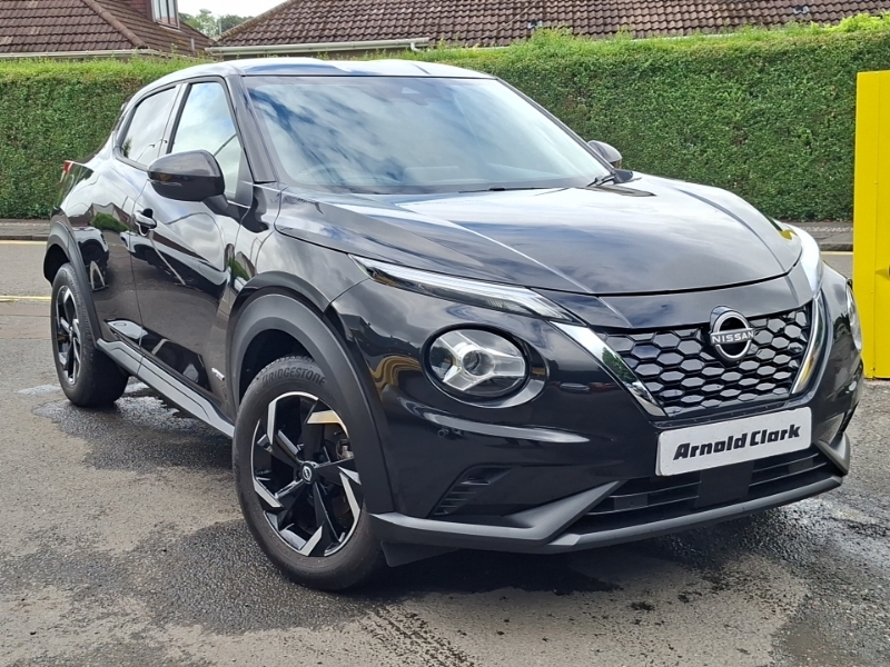 Nissan Juke 1.6 Hybrid N-connecta Black