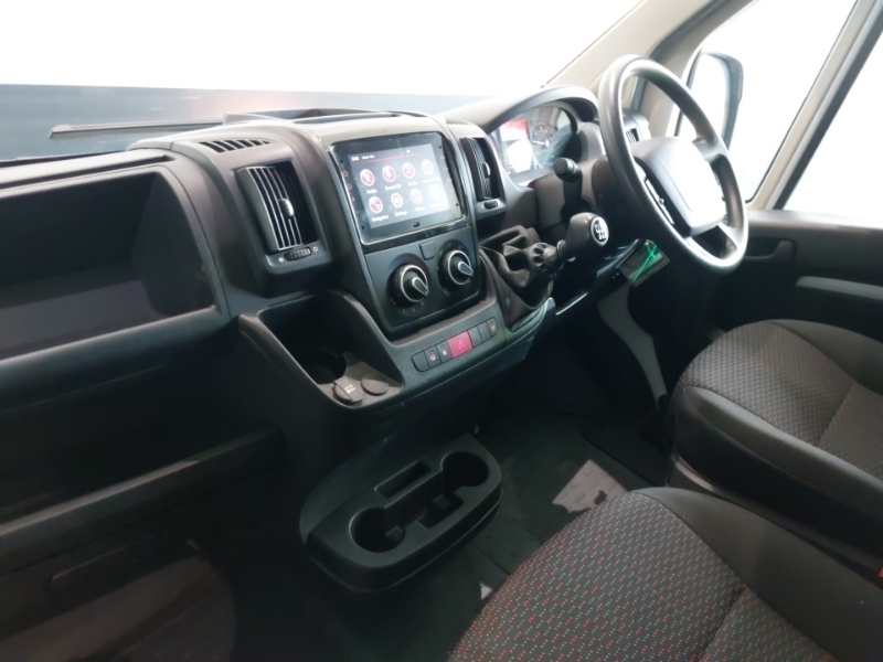 Peugeot Boxer 2.2 Bluehdi H2 Professional Premium Van 140Ps White #3