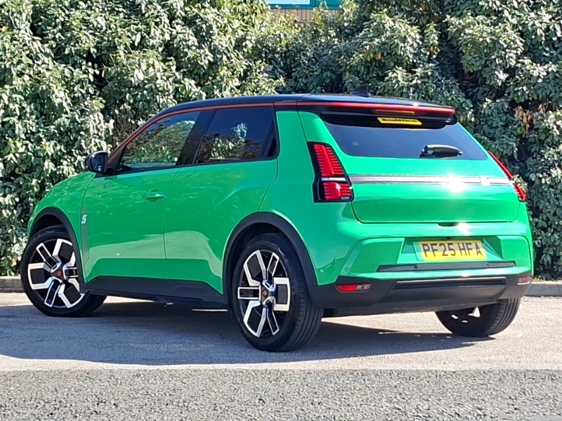 Renault 5 E-Tech 110Kw Techno Comfort Range 52Kwh Green #2