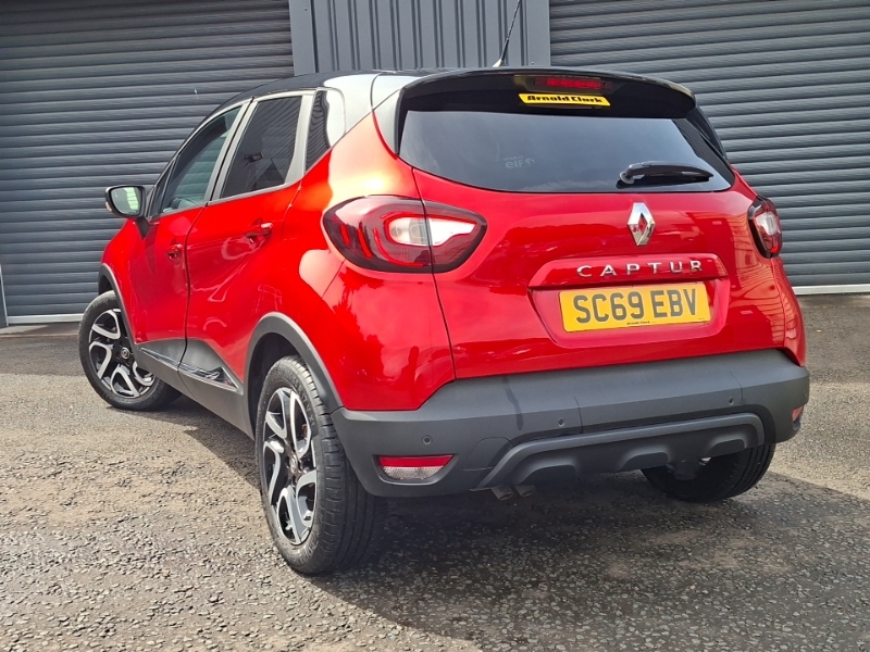 Renault Captur 1.3 Tce 150 Iconic Edc Red #2