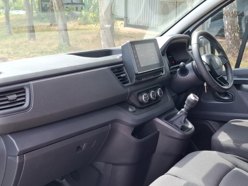 Renault Trafic Ll30 Blue Dci 130 Advance Safety Van White #5