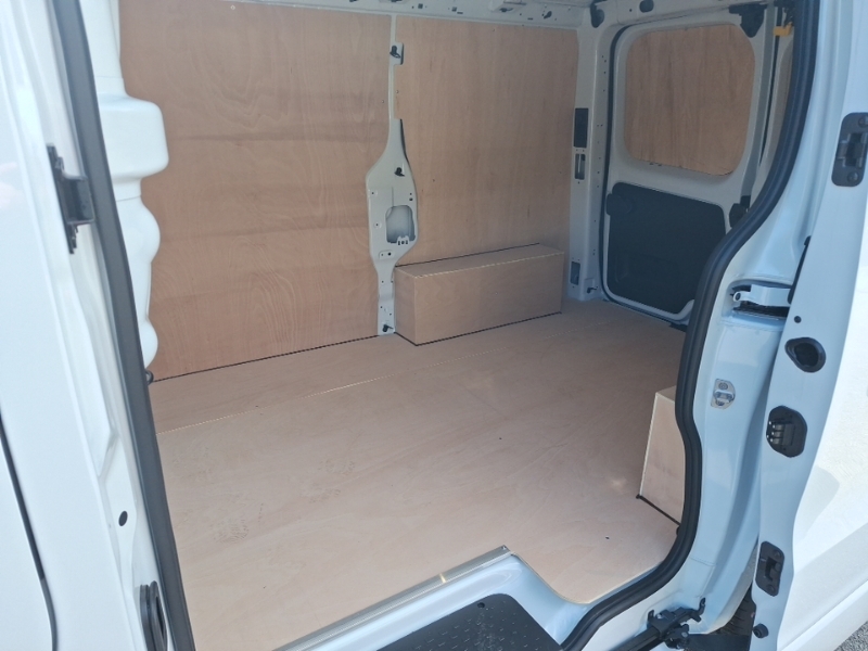 Renault Trafic Sl30 Blue Dci 150 Extra Safety Van White #6