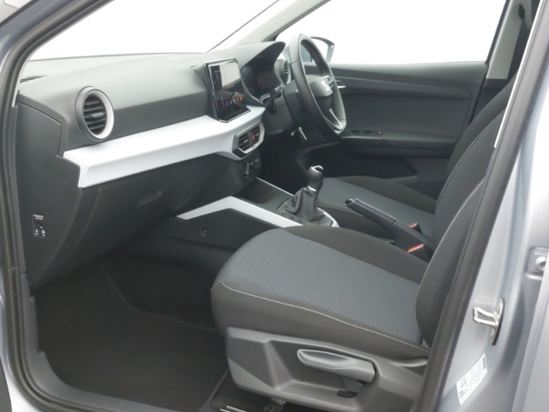 Seat Arona 1.0 Tsi Se Technology Silver #5