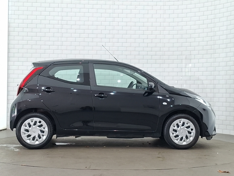 Toyota Aygo 1.0 Vvt-i X-play Tss Black #4