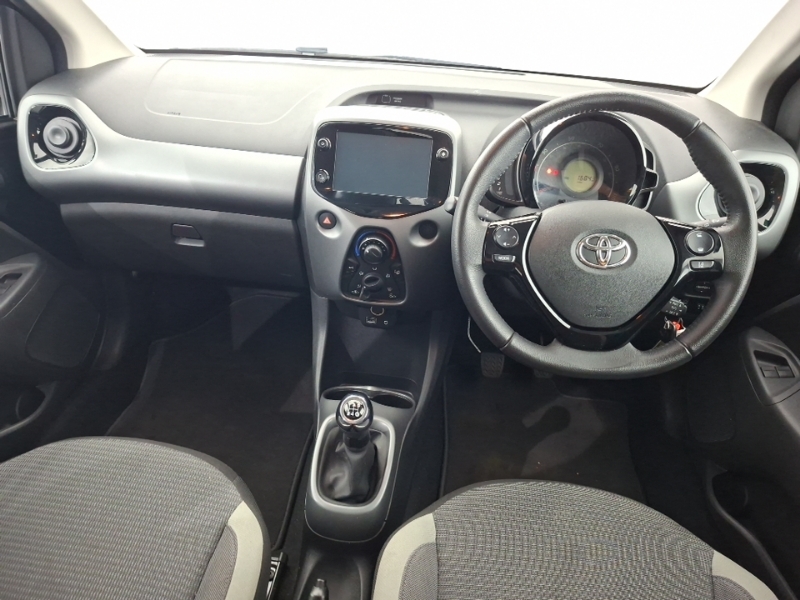 Toyota Aygo 1.0 Vvt-i X-trend Tss White #8