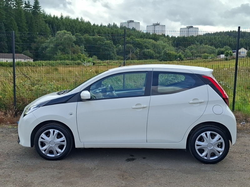Toyota Aygo Vvt-i X-trend Hatchback Red #4