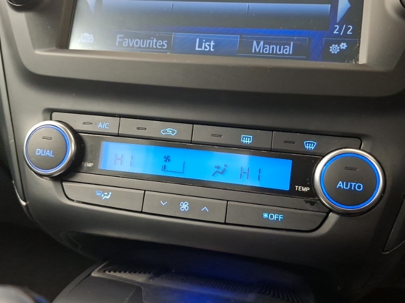 Toyota Avensis Blue #16