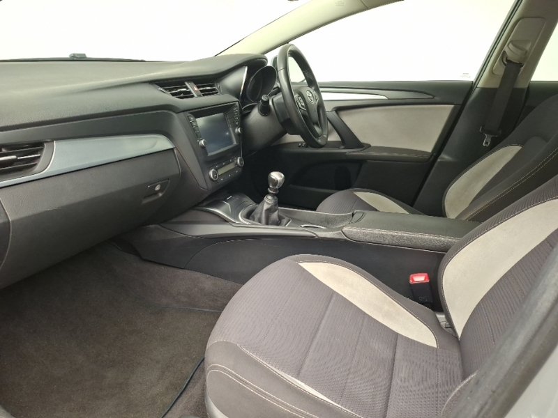 Toyota Avensis 1.6D Business Edition Grey #5