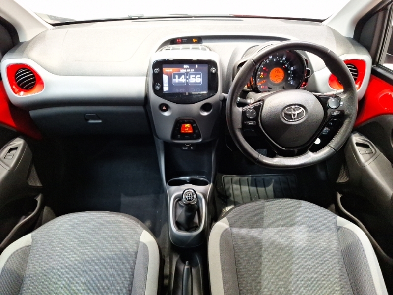 Toyota Aygo 1.0 Vvt-i X-trend Tss Red #3