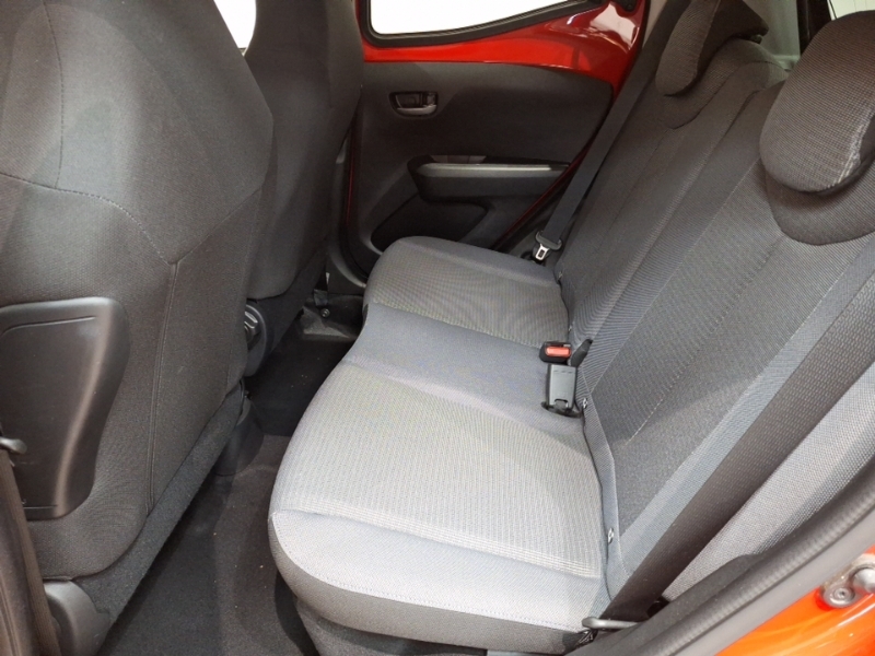 Toyota Aygo 1.0 Vvt-i X-trend Tss Red #6