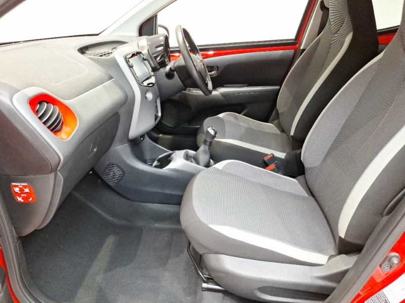 Toyota Aygo 1.0 Vvt-i X-trend Tss Red #5