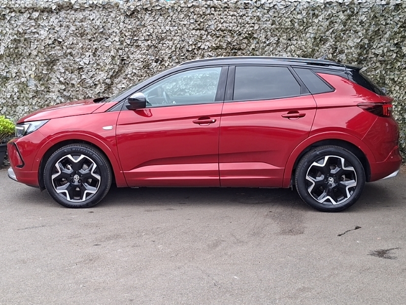 Vauxhall Grandland 1.2 Turbo Ultimate Red #4