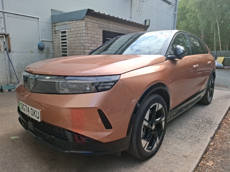 Vauxhall Grandland 157Kw Gs 73Kwh Brown