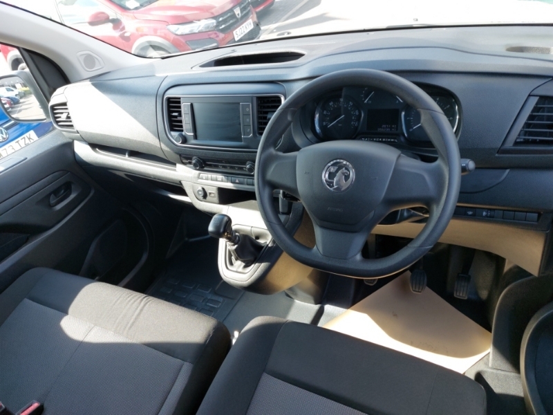 Vauxhall Vivaro 2900 1.5D 100Ps Prime H1 Van White #3