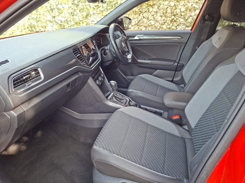 Volkswagen T-Roc 2.0 Tsi 4Motion R-line Dsg Red #5