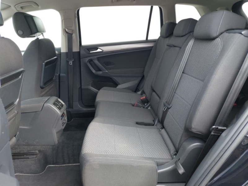 Volkswagen Tiguan Allspace 2.0 Tdi 4Motion Match Dsg Black #6