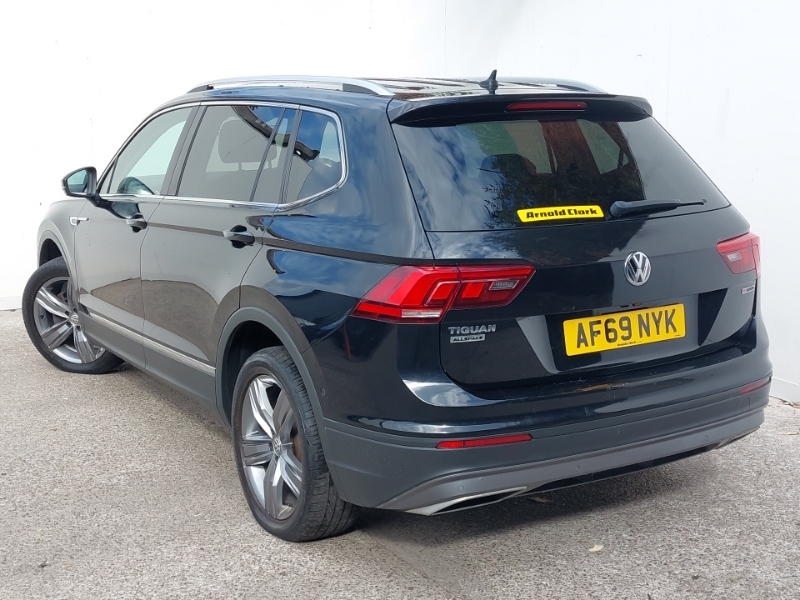 Volkswagen Tiguan Allspace 2.0 Tdi 4Motion Match Dsg Black #2