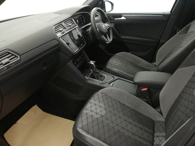 Volkswagen Tiguan Allspace 1.5 Tsi R-line Dsg Black #4