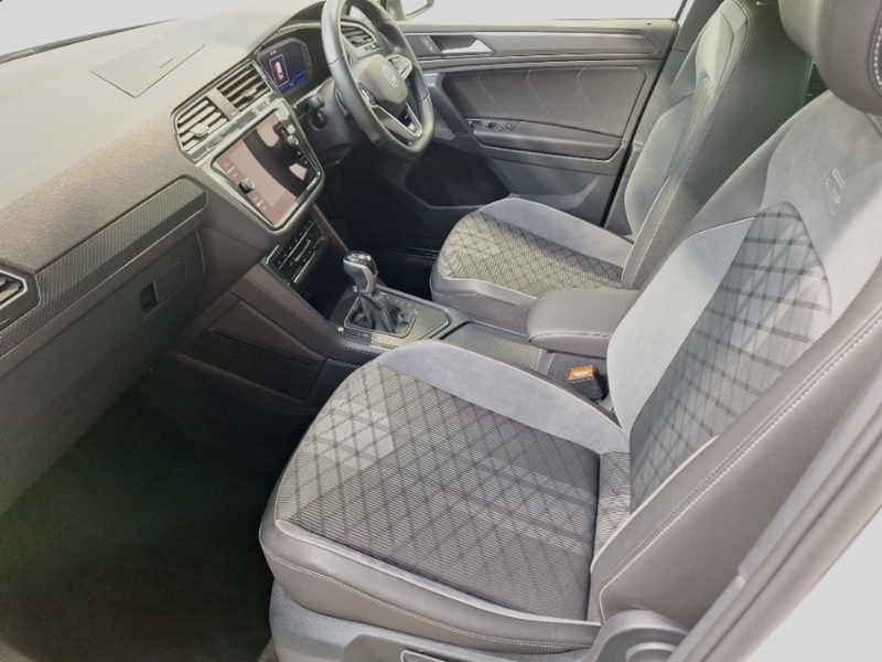 Volkswagen Tiguan 2.0 Tdi R-line Dsg MM23CRX White #5