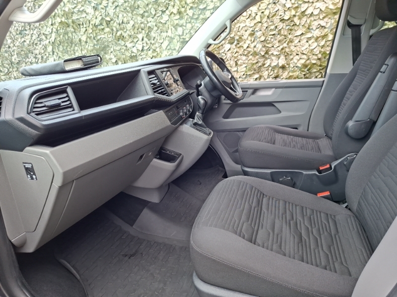 Volkswagen Transporter Shuttle 2.0 Tdi 150Ps Se Minibus Dsg Grey #5