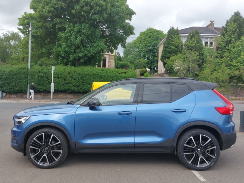 Volvo XC40 2.0 D4 190 R Design Pro Awd Geartronic Blue #4