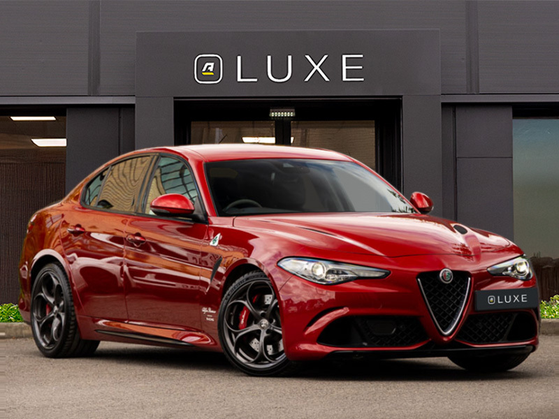 Alfa Romeo Giulia 2.9 V6 Biturbo Quadrifoglio Red