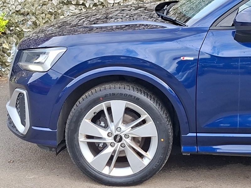 Audi Q2 Audi Estate 35 Tfsi Black Edition S Tronic C White #19