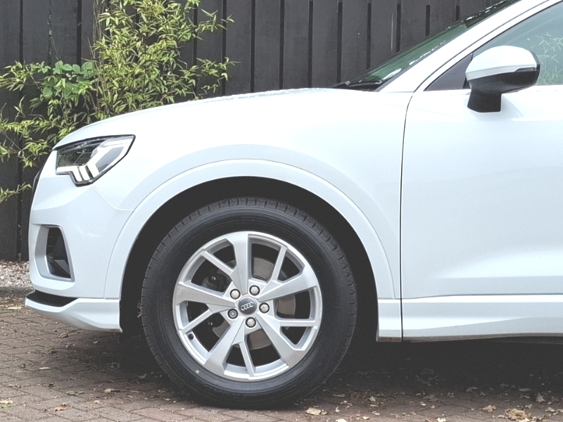 Audi Q3 Audi Q3 S Line 40 Tfsi Quattro 190 Ps S Tronic White #19