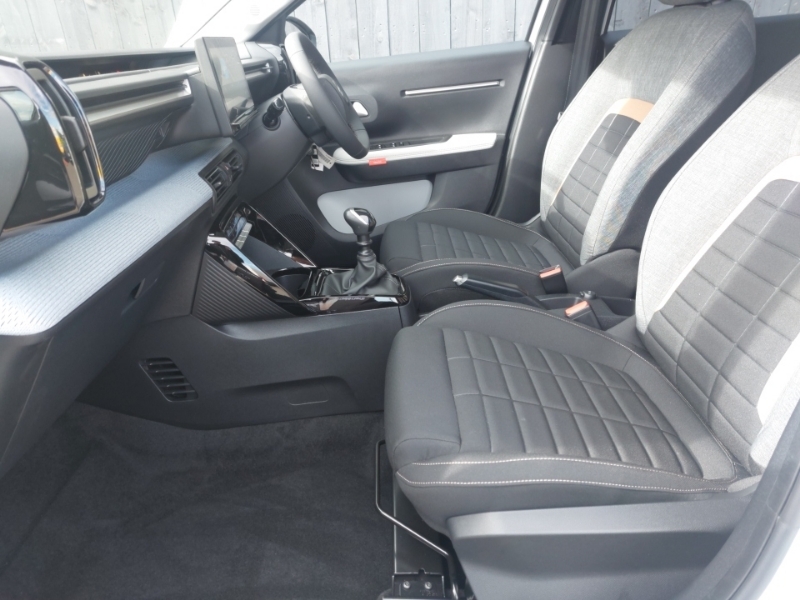 Citroen C3 Aircross 1.2 Turbo Plus 7 Seat White #5