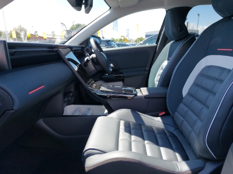 Citroen C5 Aircross 1.2 Hybrid 145 Max Black #5