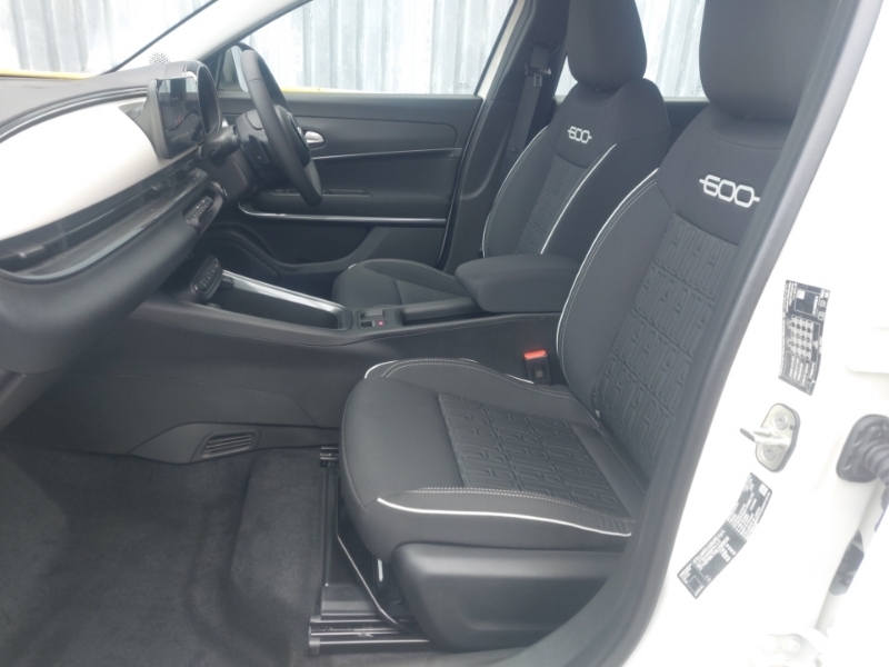 Fiat 600 1.2 Hybrid 48V Edct-6 White #5