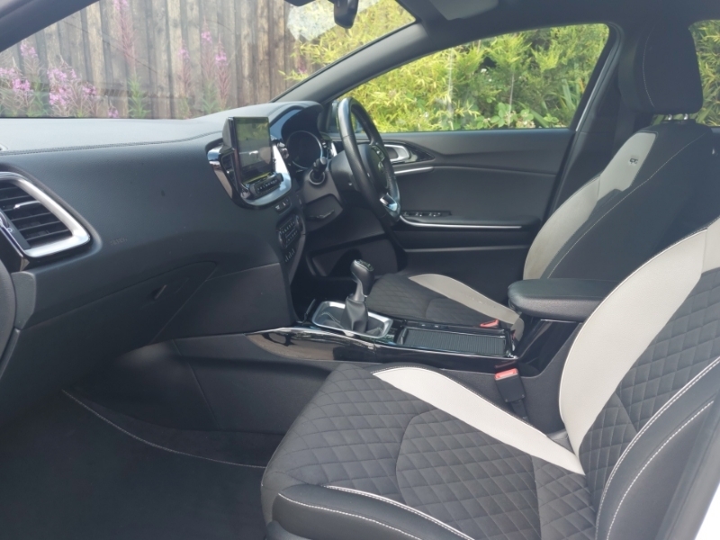 Kia Proceed 1.5T Gdi Isg Gt-line White #5