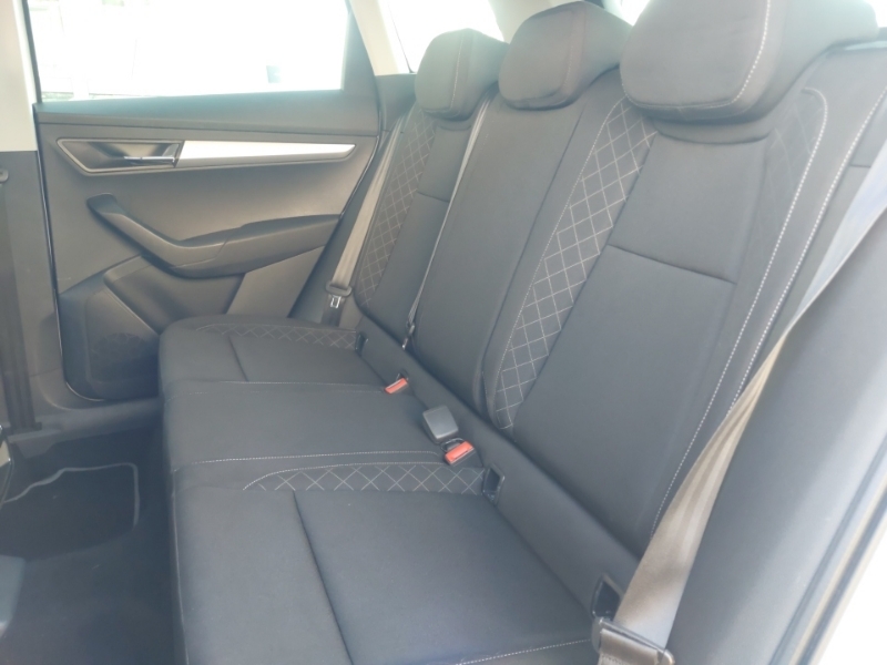 Skoda Karoq 1.0 Tsi Se Technology White #6